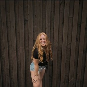 Meet your Posher, Claire